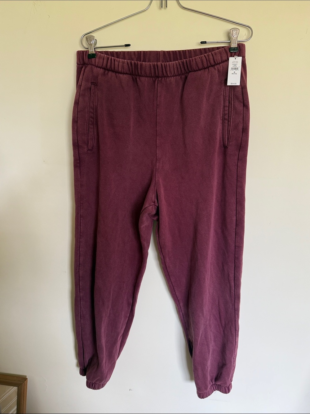NWT GAP Women’s Burgundy High Rise Vintage Soft Pull-On Joggers